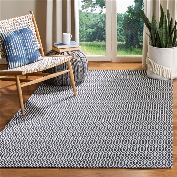 Safavieh Augustine Area Rug - 2-ft 10-in x 5-ft - Rectangular - Black/Light Gray