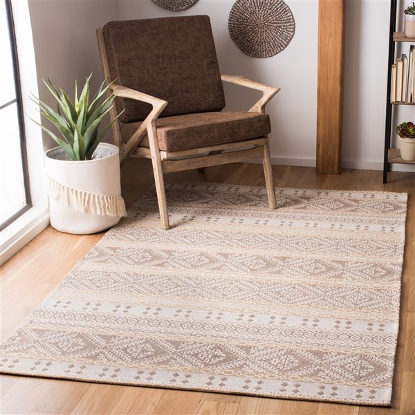 Safavieh Augustine Area Rug - 4-ft x 6-ft - Rectangular - Taupe/Cream