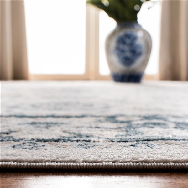 Safavieh Isabella Area Rug - 8-ft x 10-ft - Rectangular - Cream/Navy