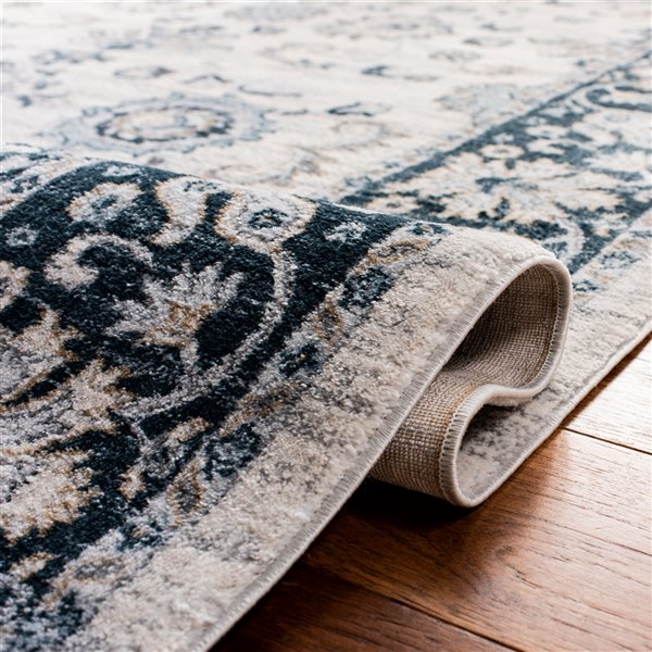 Safavieh Isabella Area Rug - 8-ft x 10-ft - Rectangular - Cream/Navy