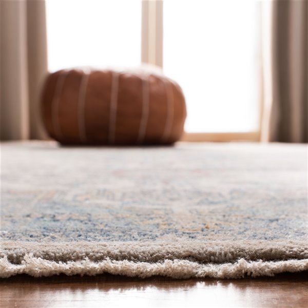 Safavieh Victoria Area Rug - 5-ft x 8-ft - Rectangular - Navy/Ivory
