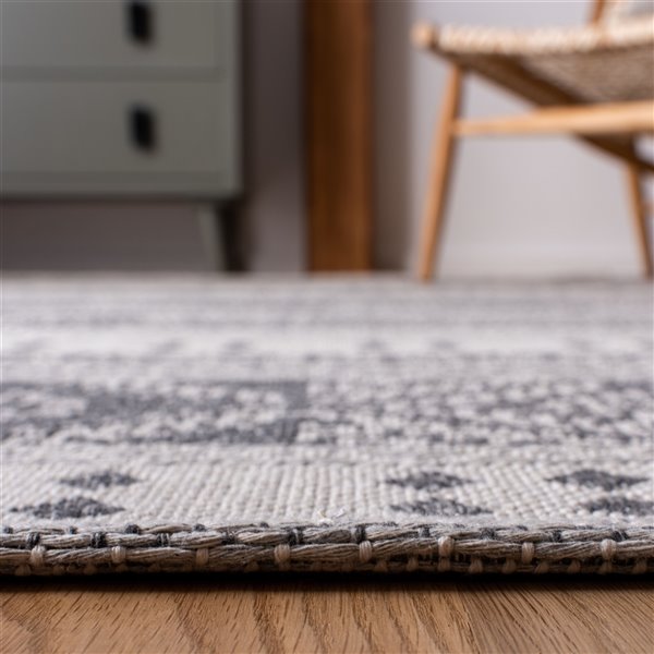 Safavieh Augustine Area Rug - 7-ft 7-in x 10-ft - Rectangular - Anthracite/Cream