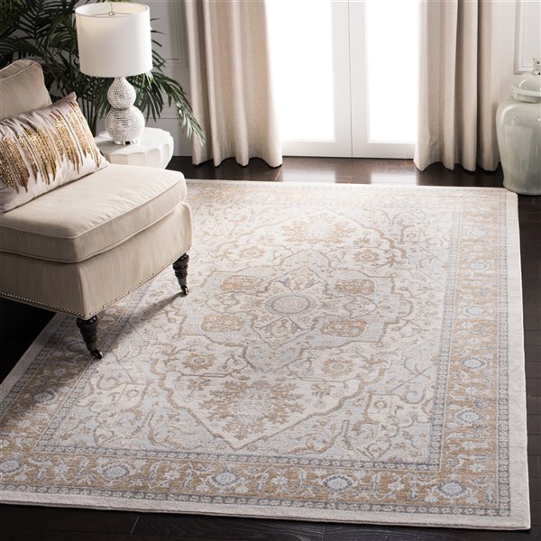 Safavieh Isabella Area Rug - 4-ft x 6-ft - Rectangular - Cream/Beige