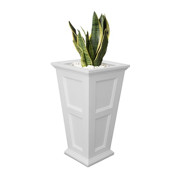 Mayne Fairfield Square Planter - 18.5-in x 18.5-in - White