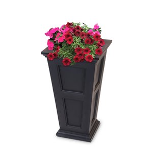 Mayne Fairfield Square Planter - 18.5-in x 18.5-in - Black