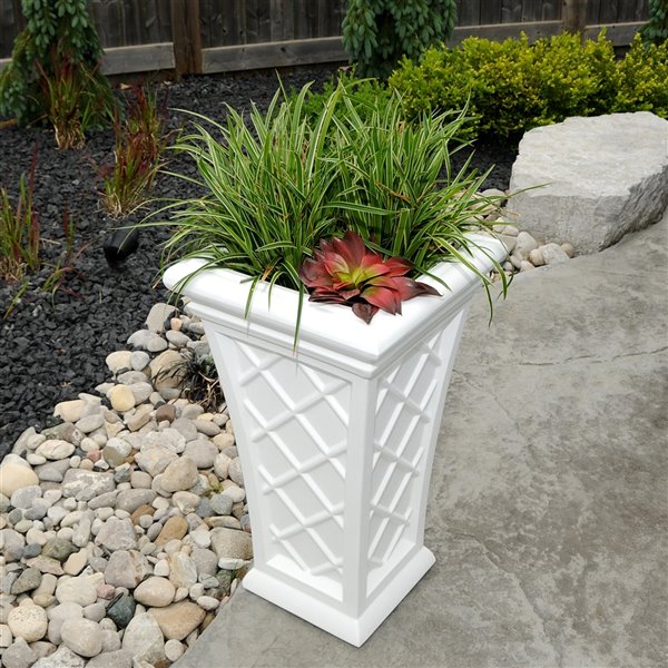 Mayne Georgian  Planter - 28-in - White