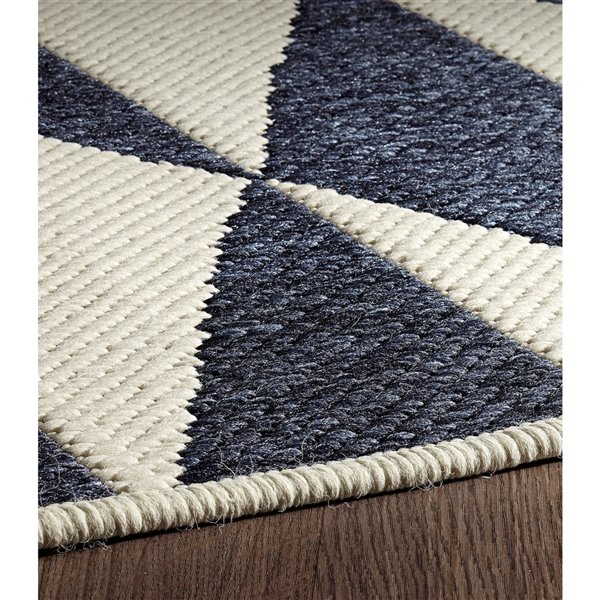 Viana IndoorOutdoor Geometric Dual Face Multi Rug 6ft 5in x 9ft 3in GEM6981LO3BLKIVY RONA