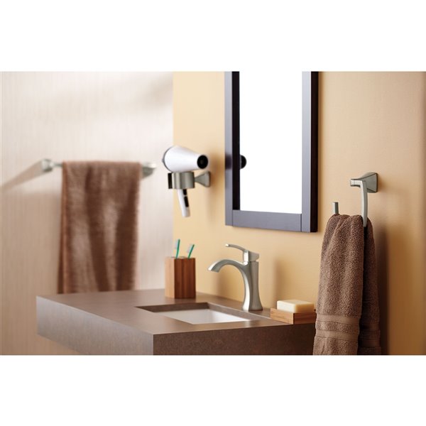 MOEN Voss Towel Bar - 18-in - Brushed Nickel