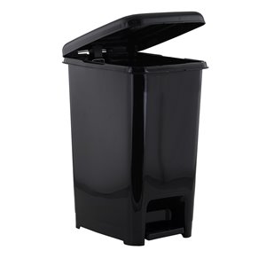 Superio Trash Can - Step Lid - 21-in - 42-L - Black