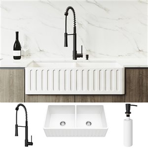 Évier de cuisine double blanc mat Matte Stone de VIGO, robinet noir, 41 po x 24 po