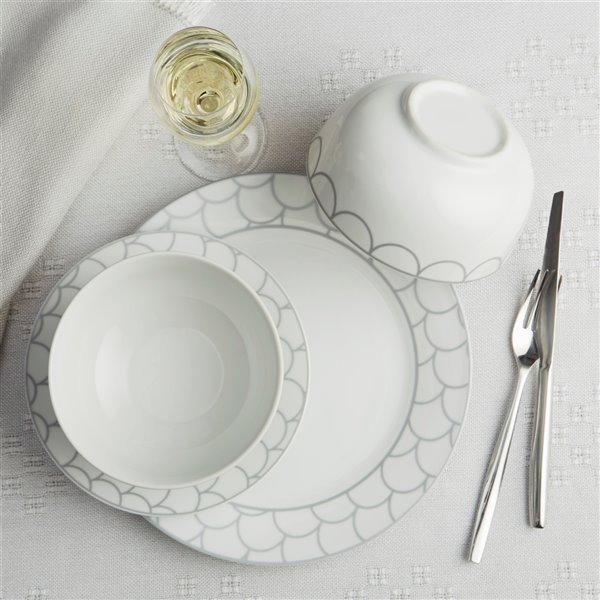 Ensemble de vaisselle en porcelaine de Safdie & Co., écaille argenté, 12 pièces
