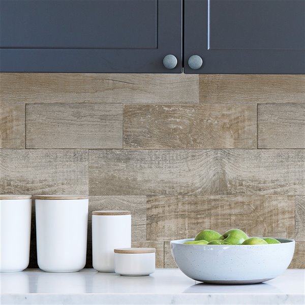 Scott Living Salvaged Plank Self-Adhesive Wallpaper - 20.5-in x 18-ft - Natural