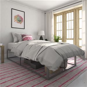 Lit rembourré Brittany de Novogratz, simple, 38,5 po x 38,5 po x 80 po, gris