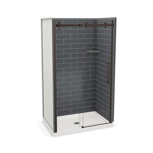 Ensemble de douche en alcôve Utile par MAAX gris foudre et bronze foncé de 48 po x 32 po avec drain central, 5 pièces