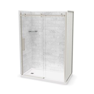 Ensemble de douche en alcôve Utile MAAX marbre Carrara nickel brossé 60 po x 32 po drain à gauche, 5 pièces