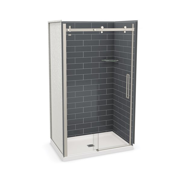 Ensemble de douche en alcôve Utile par MAAX gris foudre et nickel brossé de 48 po x 32 po avec drain central, 5 pièces