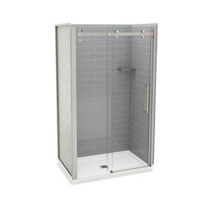 Ensemble de douche en alcôve Utile par MAAX gris cendre et nickel brossé de 48 po x 32 po avec drain central, 5 pièces