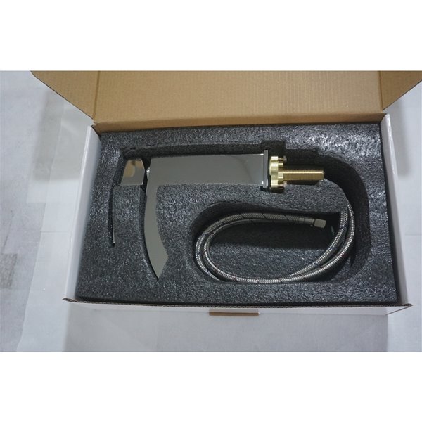 American Imaginations Polished Chrome 1-Handle Single-Hole Bathroom Sink Faucet - 4.8-in