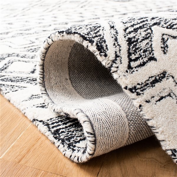 Safavieh Abstract Rectangular Area Rug - Handcrafted - 9-ft x 12-ft - Ivory/Black