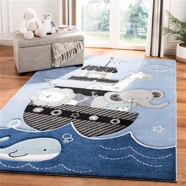 Tapis décoratif Carousel Kids CRK121B-5 de Safavieh, rectangulaire, 5 pi 3 po x 7 pi 6 po, bleu/gris