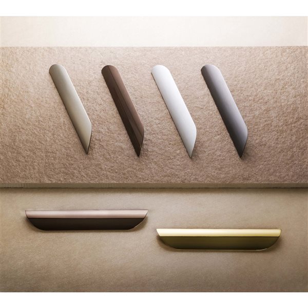 Richelieu 7 9/16-in (192 mm) Center-to-Center Brushed Nickel Cabinet Pull