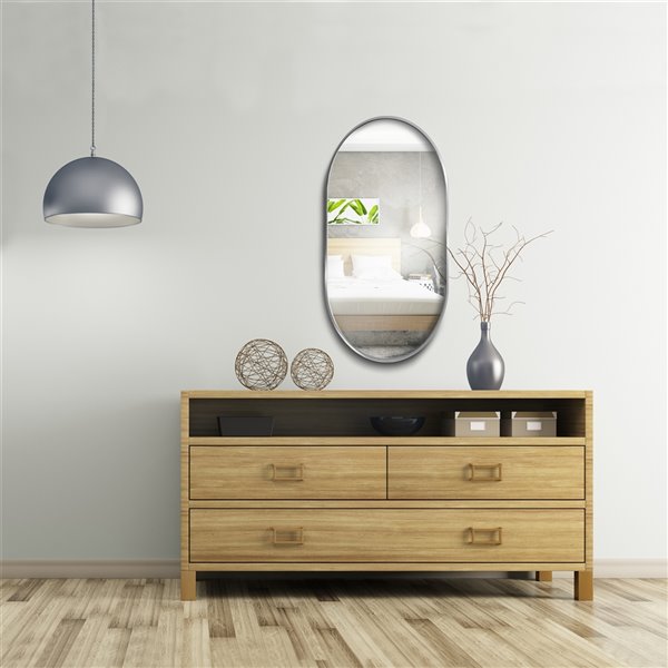 Miroir décoratif ovale Rae de Jade Bath, 47,24 po x 23,62 po, chrome poli