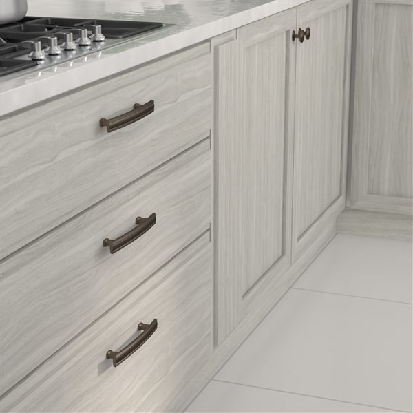 Richelieu Marsala Transitional Cabinet Pull - 128-mm - Honey Bronze