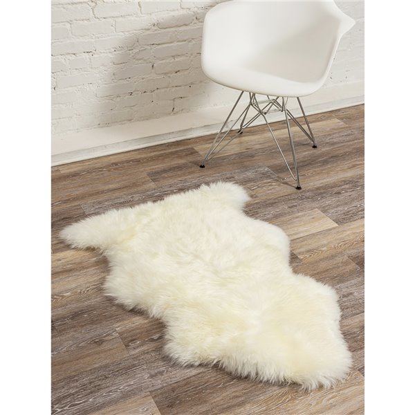 Tapis intérieur en peau de mouton fait à la main Milan Natural de Lifestyle, 2 po x 3 po, ivoire