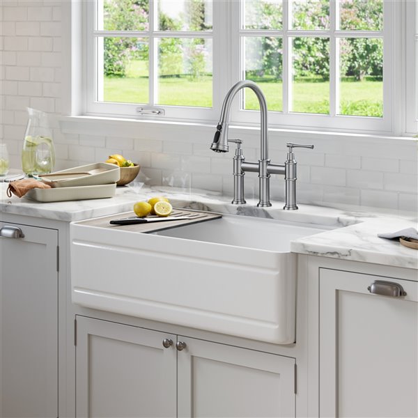 KRAUS 33 Flat Front Farmhouse Stainless Kitchen Sink