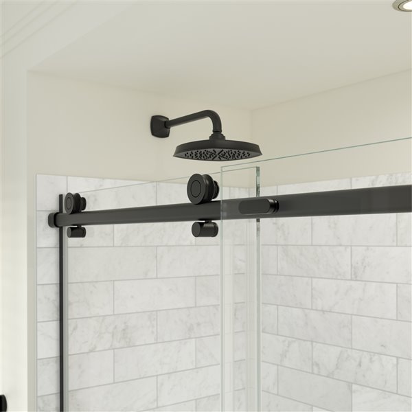 Porte de douche coulissante et base de douche Odyssey par MAAX noir mat de 32 po x 59,87 po avec drain à gauche