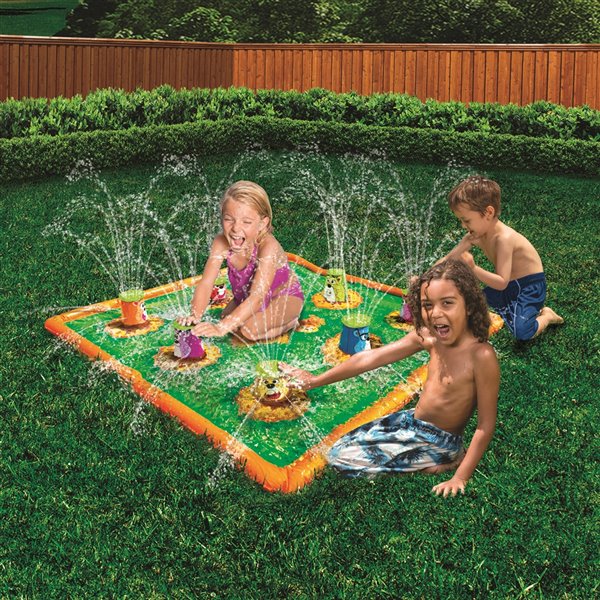 Banzai Smash 'N Splash Outdoor Gopher Field Game