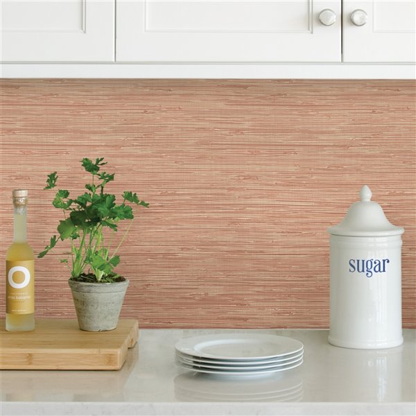 Papier peint Tibetan Grasscloth Peel and Stick de NuWallpaper, epice