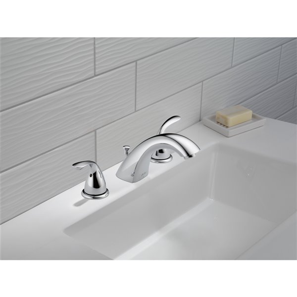 DELTA Classic Widespread Bathroom Faucet - 2-Handle - Chrome