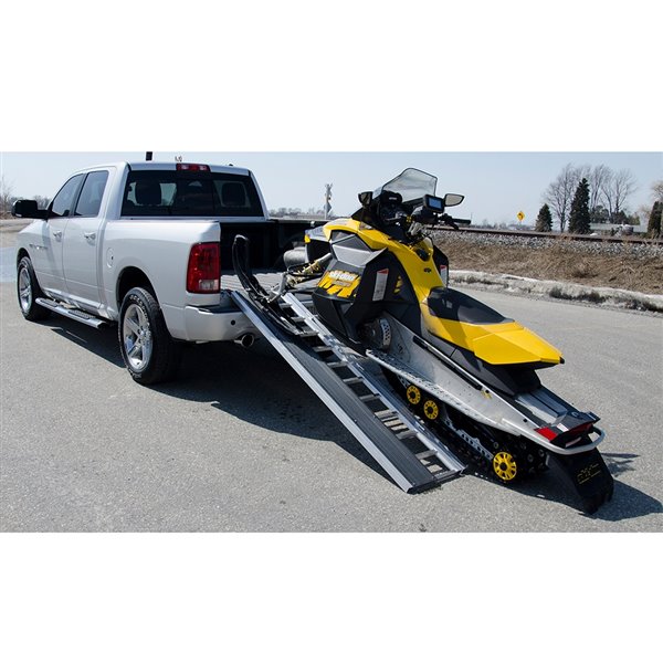 Erickson 54-in W x 84-in L 1500 lb Load Capacity Tri-Fold Aluminum Loading Ramp