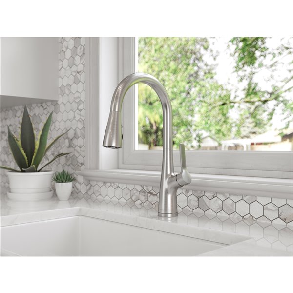 Pfister Neera 1-Handle Pull-Down Kitchen Faucet - Stainless