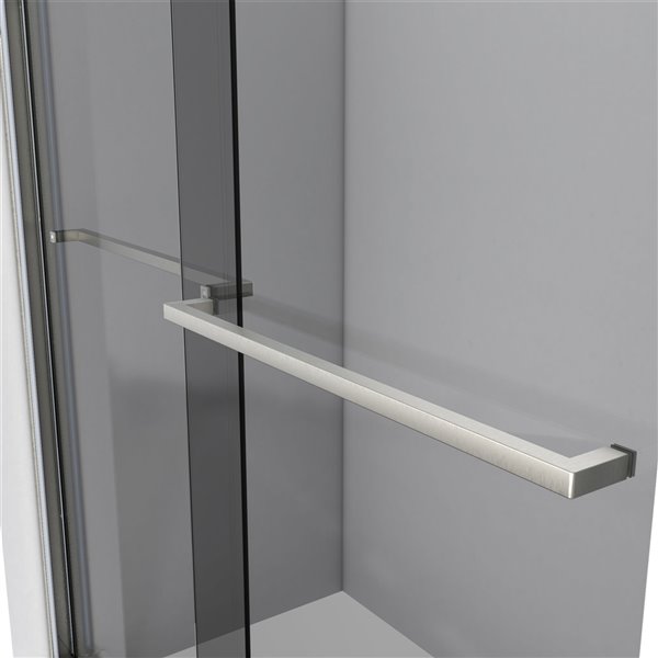 Porte de douche coulissante demi-cadre Sapphire de DreamLine, 76 po x 56 po à 60 po, nickel brossé/verre gris fumé