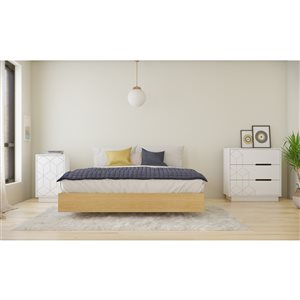 Nexera Baracuda Queen-Size Bedroom Set - Natural Maple and White - 3-Piece