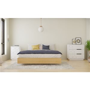 Ensemble de chambre à coucher pour grand lit Baracuda de Nexera, érable naturel et blanc, 3 pièces