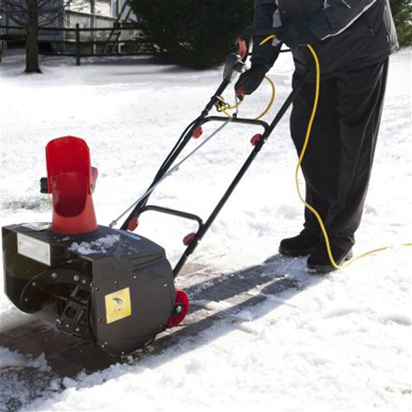 GoGreen Power 50-ft 14-AWG 3-Conductor 3-Prong Outdoor SJEOW Medium Duty Lighted Extension Cord - Yellow