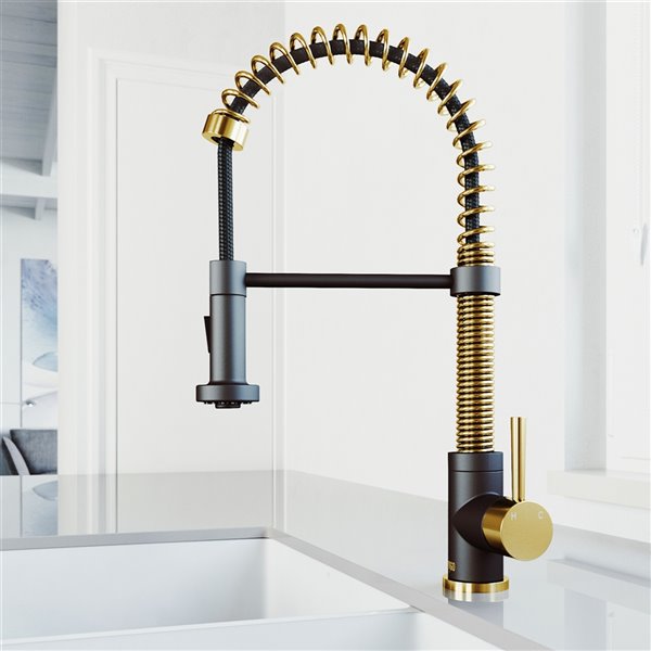 VIGO Pull-Down Kitchen Faucet in Gold/Black