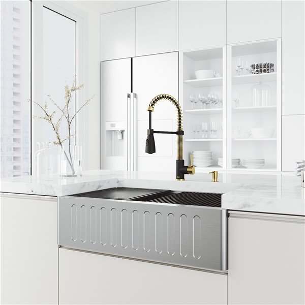 VIGO Sink 33" Stainless Steel & Faucet in Matte Brushed Gold