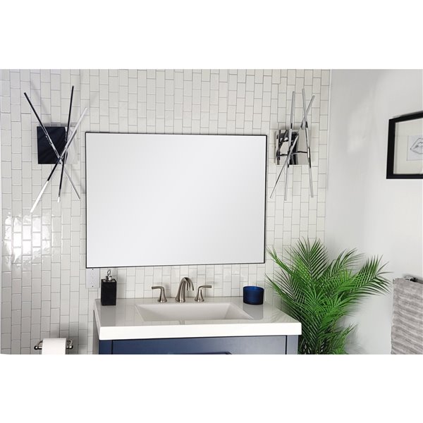 Decor Wonderland En Passant 29.5-in Black Rectangular Bathroom Mirror