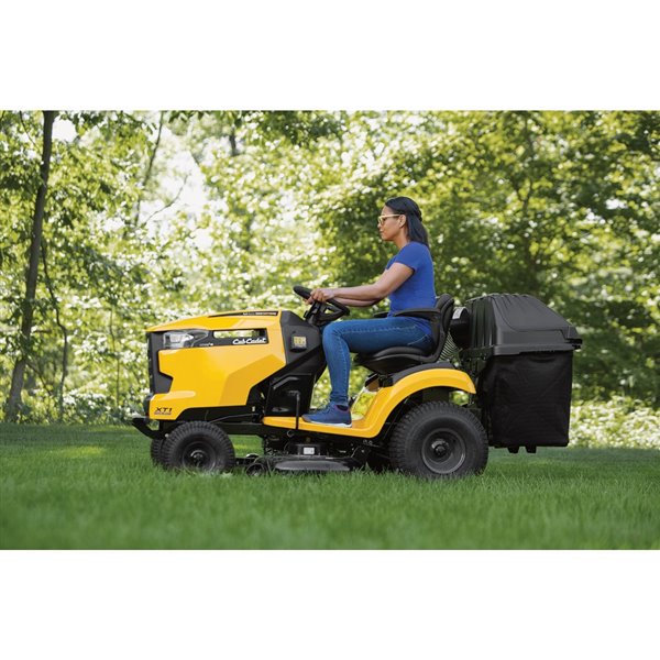 New 2022 Cub Cadet 42 And 46 Double Bagger Decks Black Mower Implements