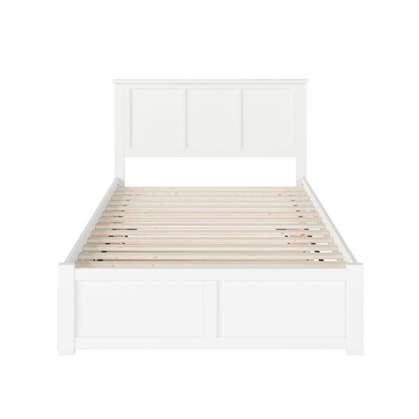 AFI Furnishings Madison Full Platform Bed with Fooboard/Trundle - White