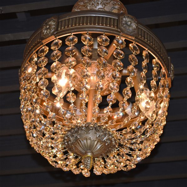 Worldwide Lighting Winchester Gold Antique Traditional Candelabra Base