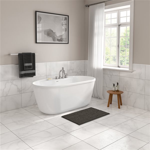 Baignoire autoportante Emica par MAAX ovale en AcrylX blanc de 32 po x 58 po x 23 po avec drain central