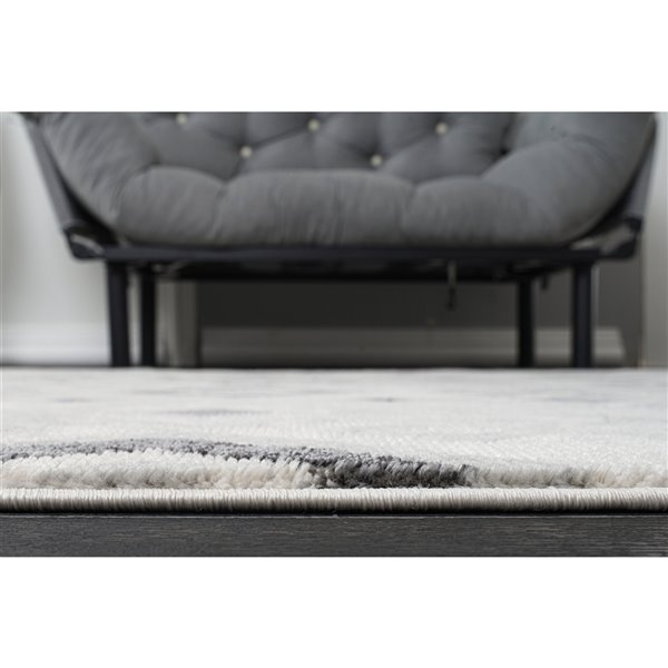 Tapis géométrique moderne de La Dole, 4 pi x 5 pi, gris clair