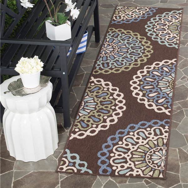 Safavieh Veranda Felizitas 2-ft x 8-ft Chocolate/Blue Rectangular Indoor/Outdoor Medallion Coastal Runner