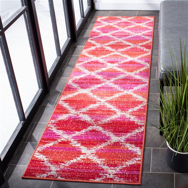 Safavieh Montage 2-ft x 8-ft Fuchsia/Ivory Rectangular Indoor/Outdoor Trellis Southwestern Runner