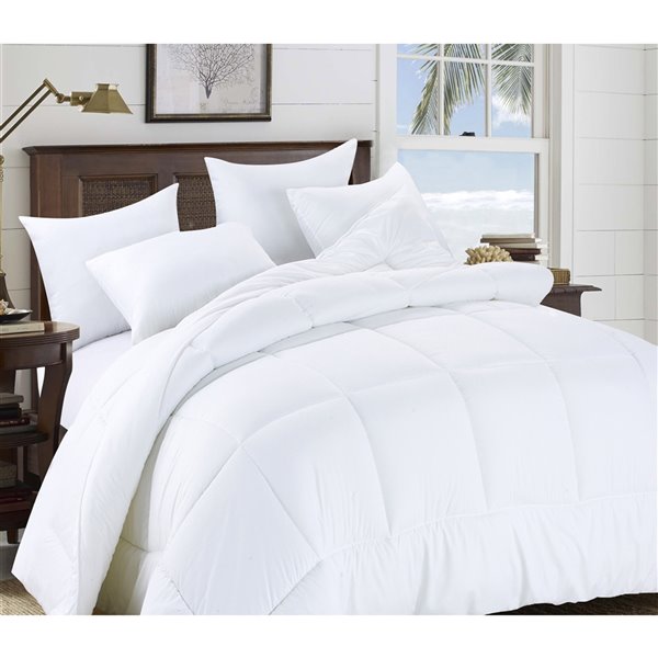 Swift Home White Solid Queen Comforter (Polyester with Polyester Fill)